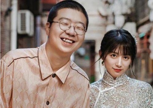 朱百万夫妇娱乐吃瓜酱